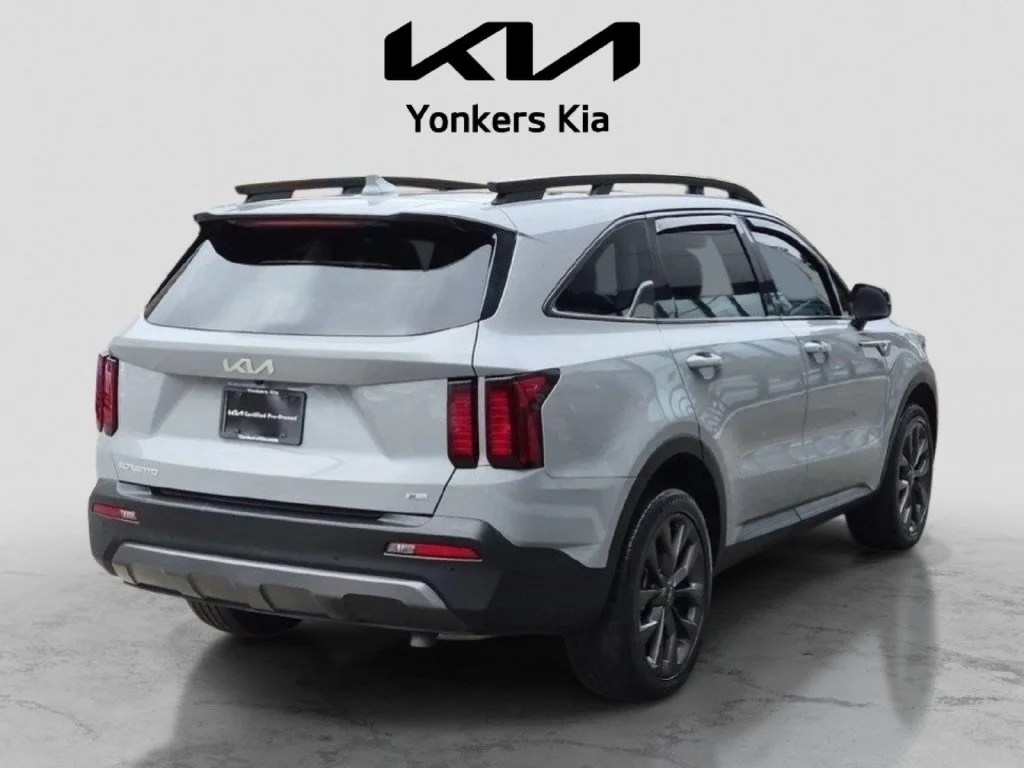 Used 2023 Gray Kia X-Line EX image 5