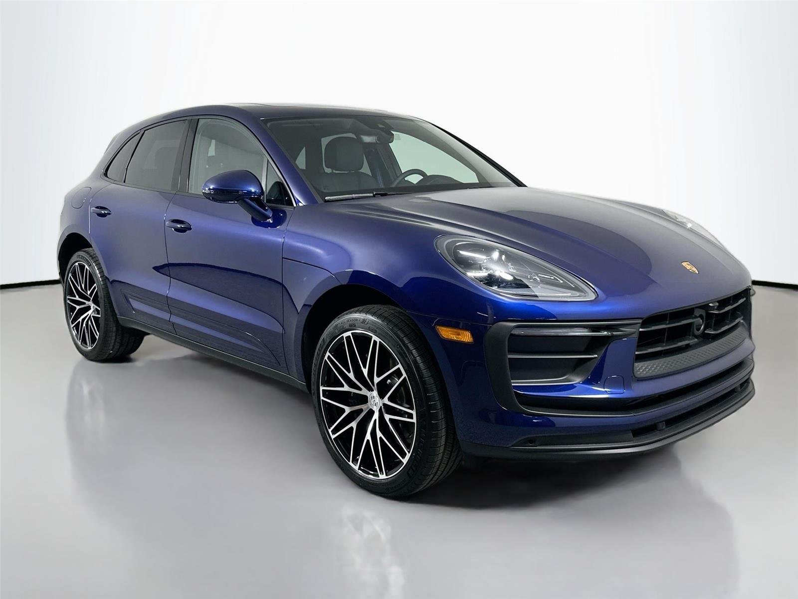 Certified Used 2025 Gentian Blue Metallic Porsche  image 9