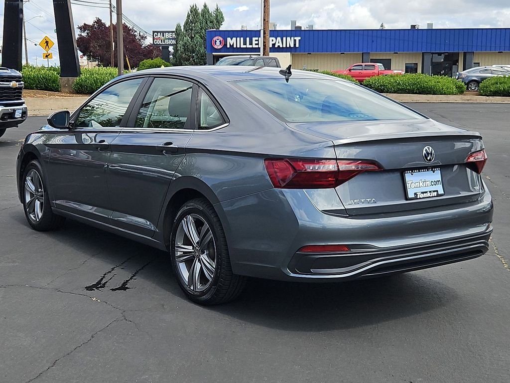 Used 2024 Platinum Gray Metallic Volkswagen 1.5T SE image 4