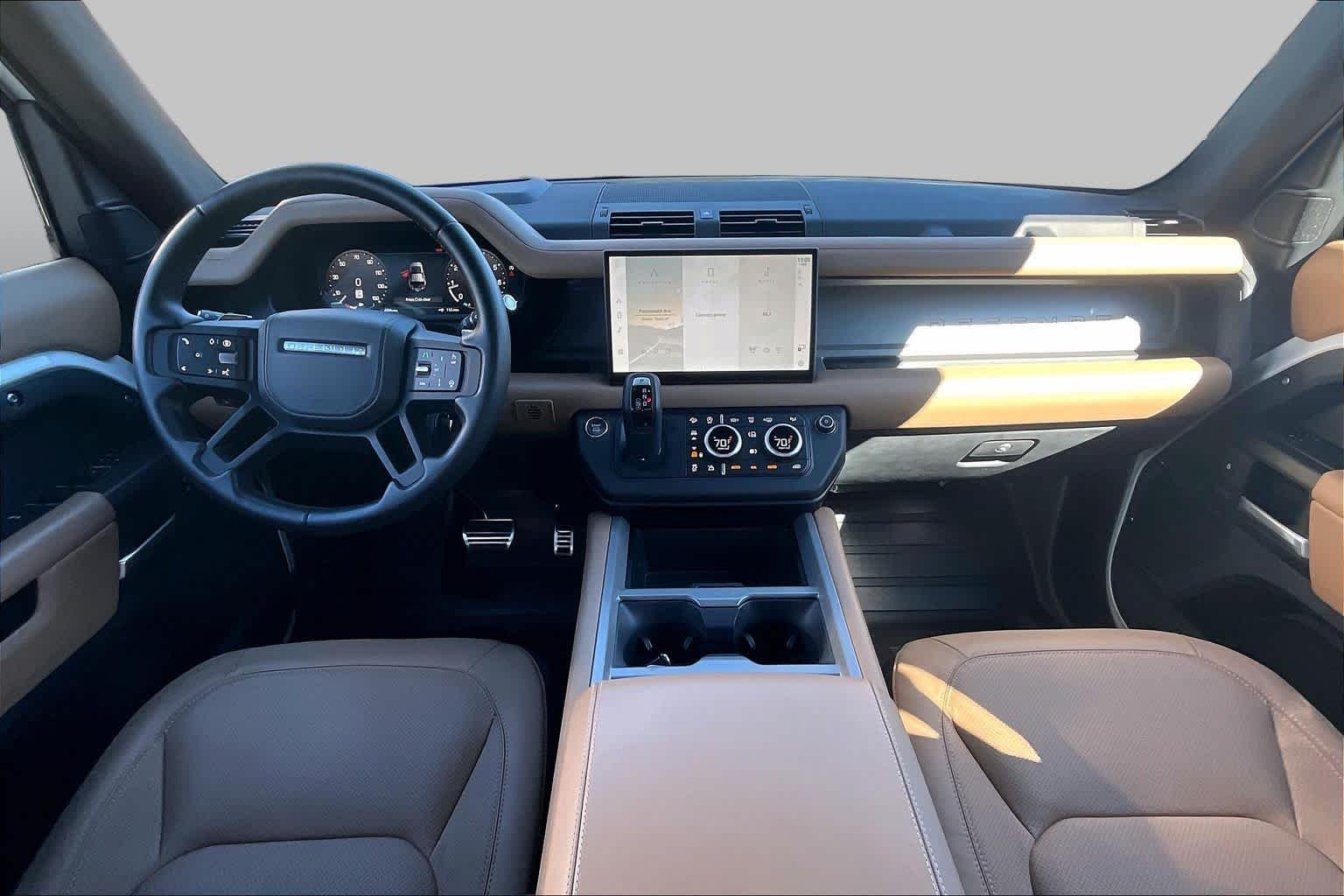 Used 2025 Fuji White Land Rover V8 image 14