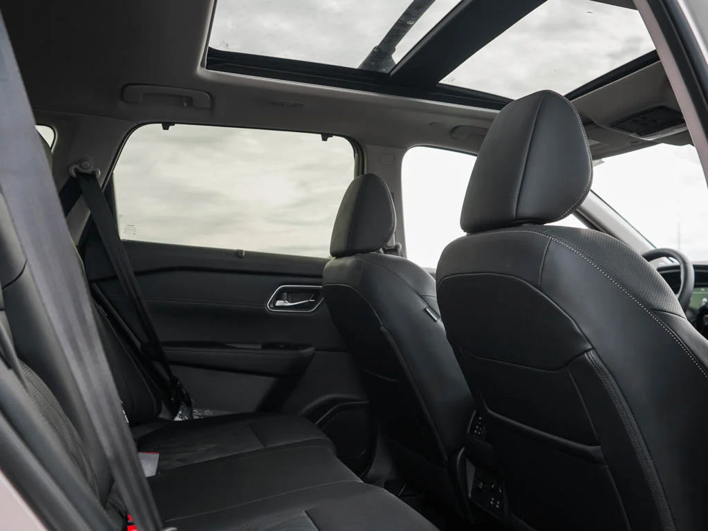 2026 Nissan Rogue Platinum - Photo 12