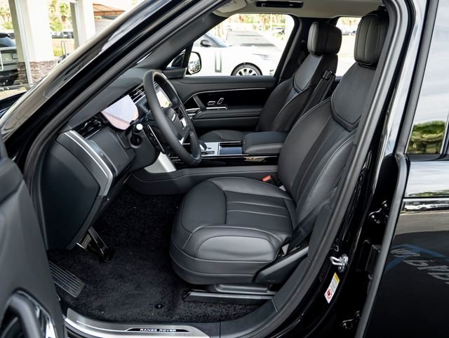New 2026 Santorini Black Land Rover SE image 14
