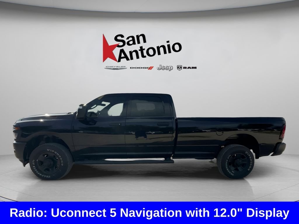 New 2026 Diamond Black Crystal Pearl-Coat Exterior Paint RAM Tradesman image 9