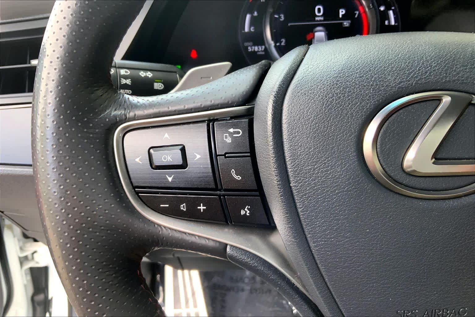 Used 2023 Ultra White Lexus F SPORT Handling image 24