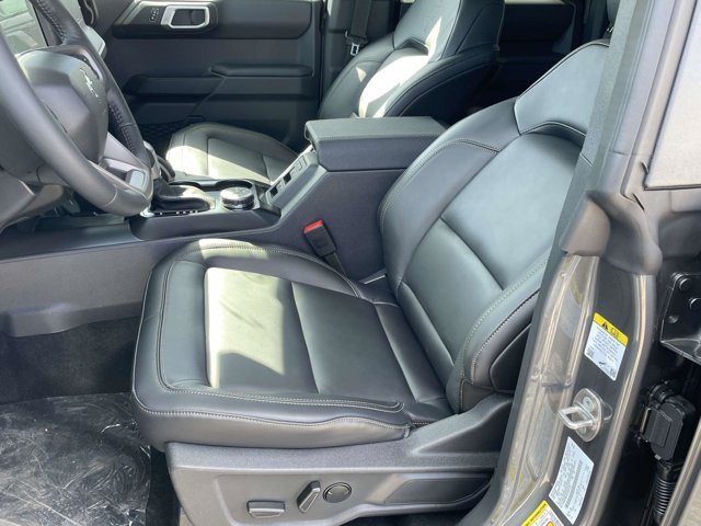 New 2026 Carbonized Gray Metallic Ford Badlands image 29