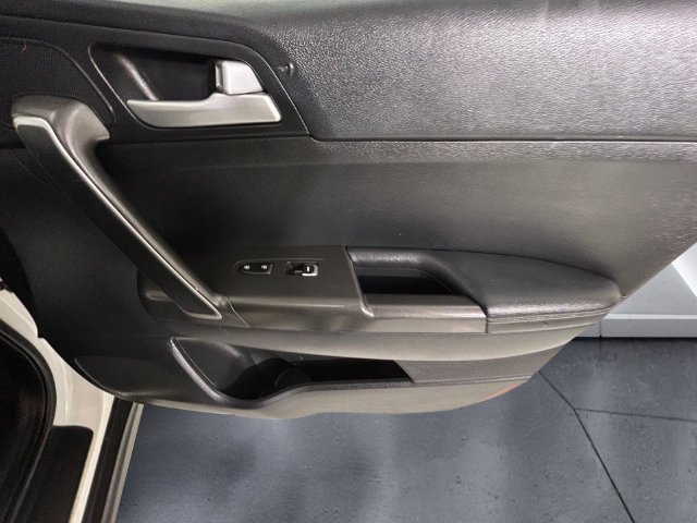 Used 2018 White Kia LX image 15