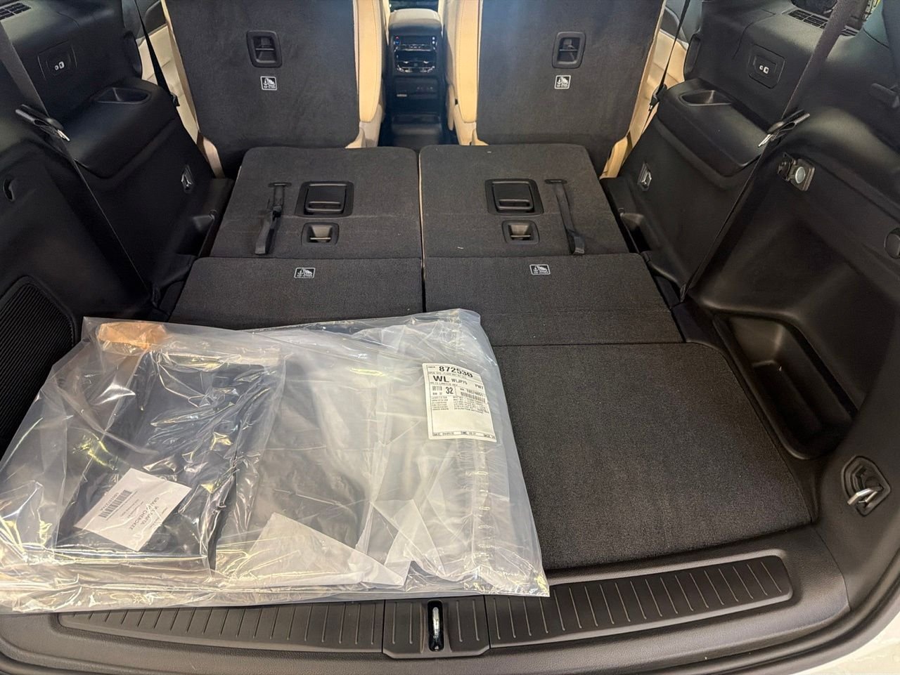 New 2026 Bright White Clear-Coat Exterior Paint Jeep Limited image 21