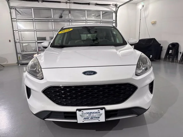 Used 2020 White Ford SE image 2