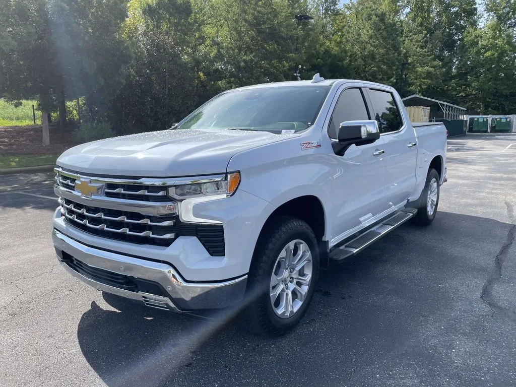 Certified Used 2026 Polar White Tricoat Chevrolet LTZ image 3