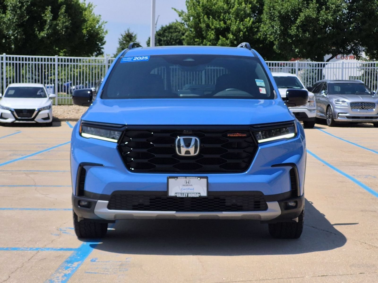 Certified Used 2025 Diffused Sky Pearl Honda TrailSport image 3
