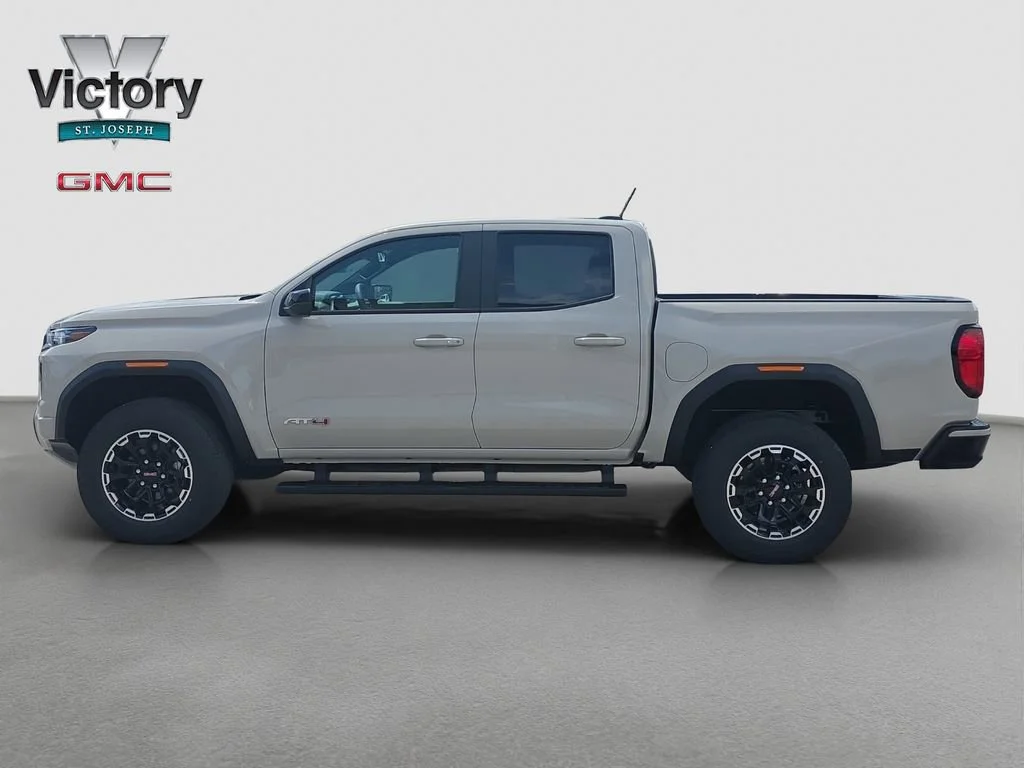2026 GMC Canyon AT4 - Photo 6
