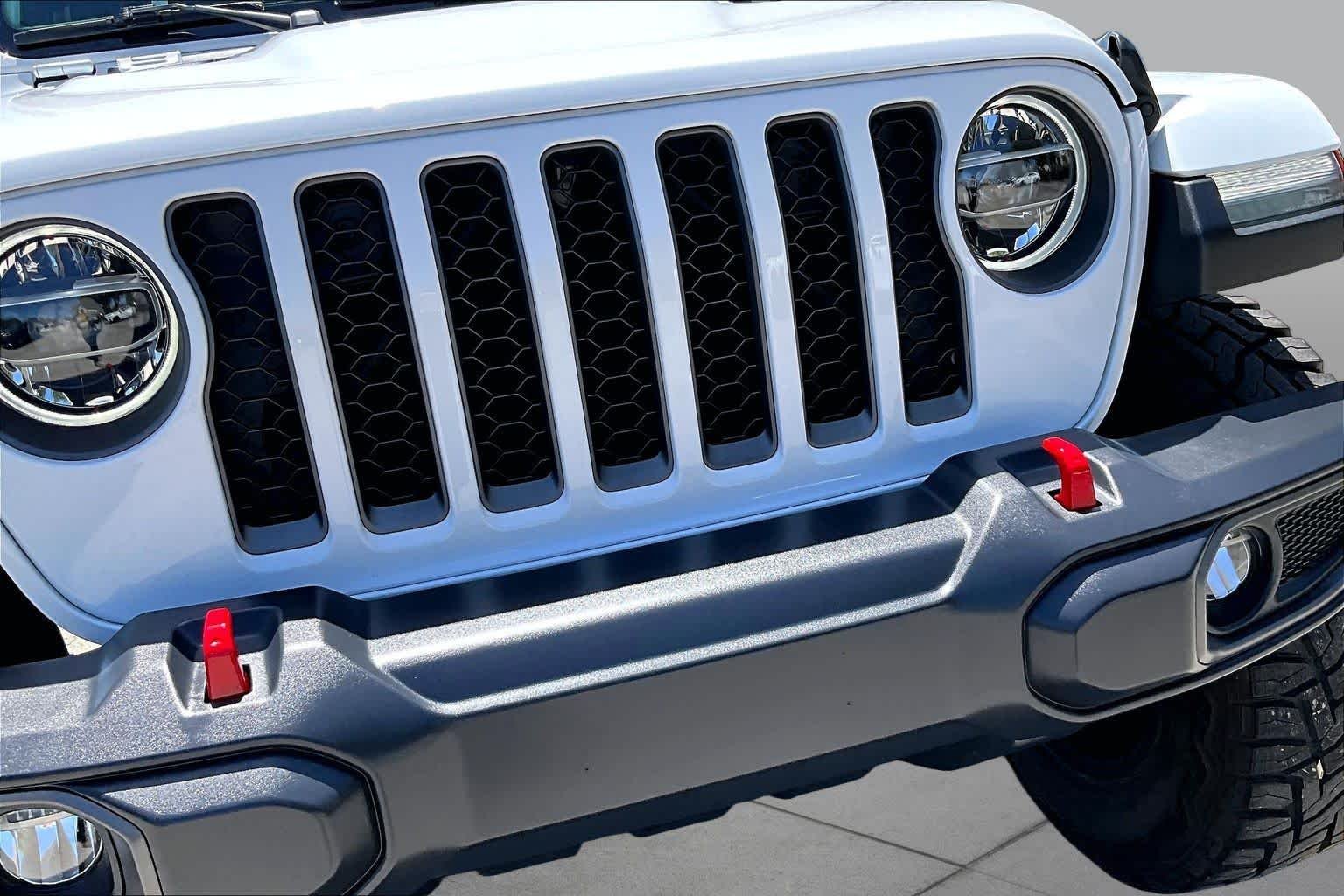 Used 2020 Bright White Clearcoat Jeep Rubicon image 29