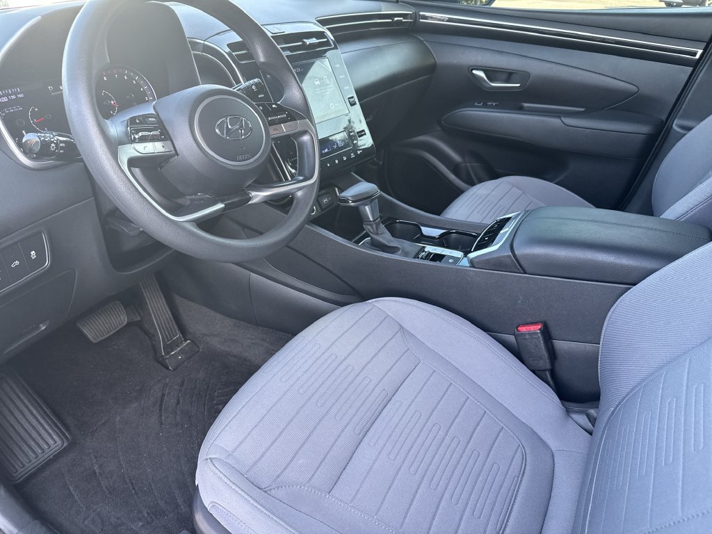Used 2024 Hampton Gray Hyundai SEL image 9