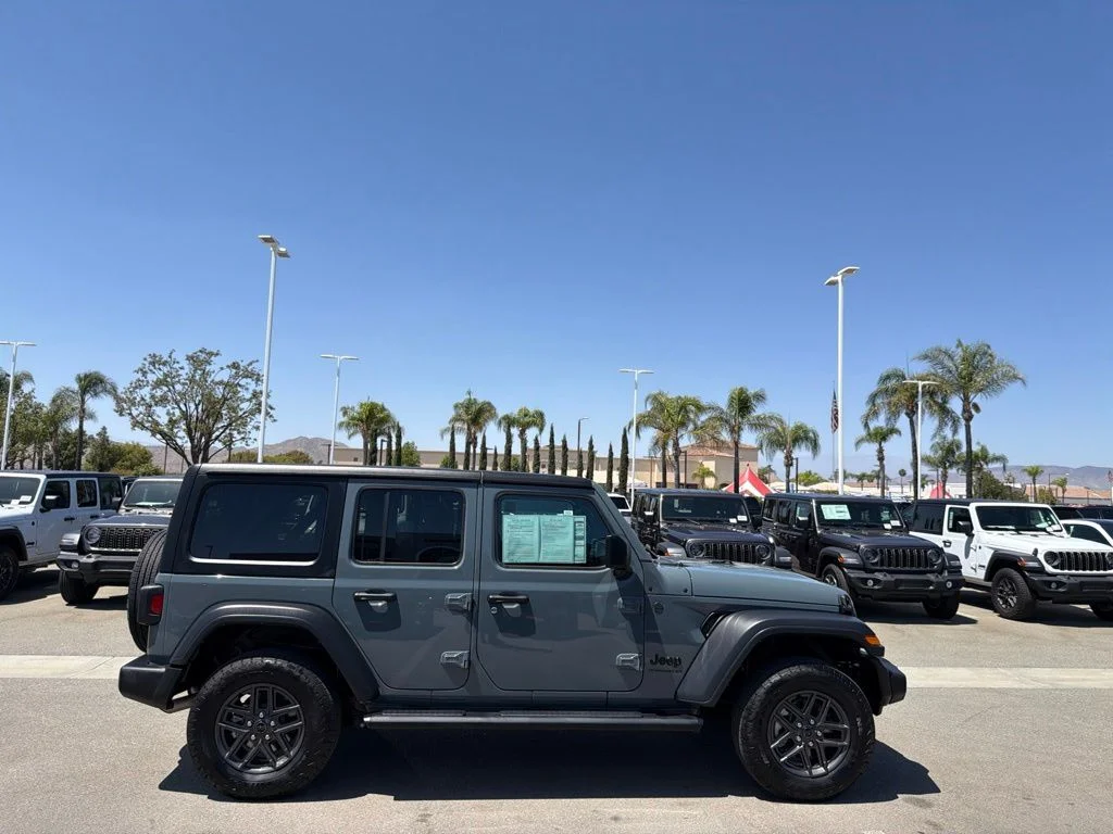 Used 2025 Gray Jeep Sport S image 8