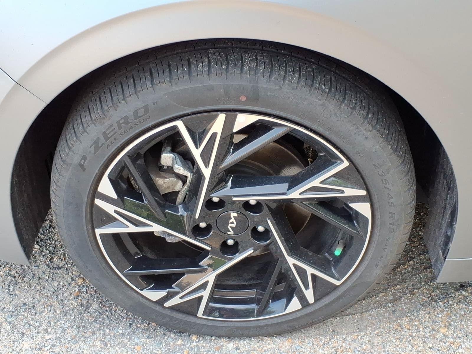 Used 2025 Steel Matte Gray Kia GT-Line image 4