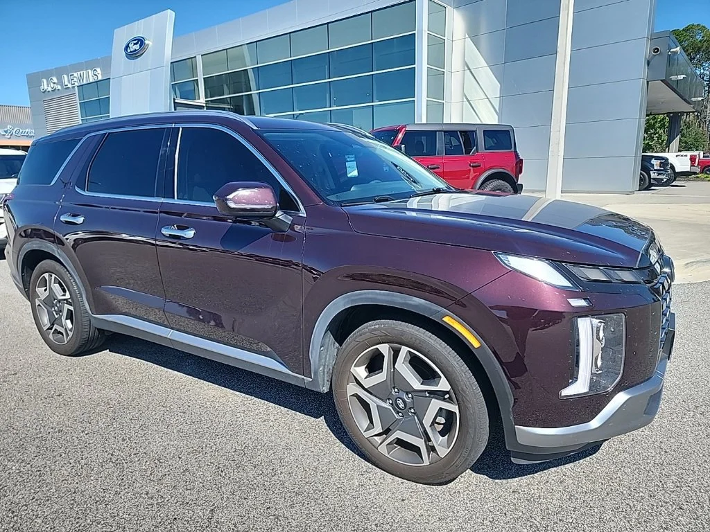 Used 2024 Burgundy Hyundai SEL image 1