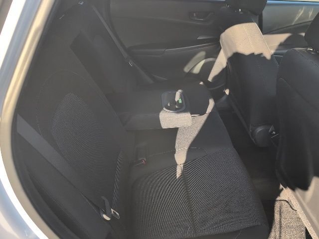Used 2023 White Hyundai SEL image 13