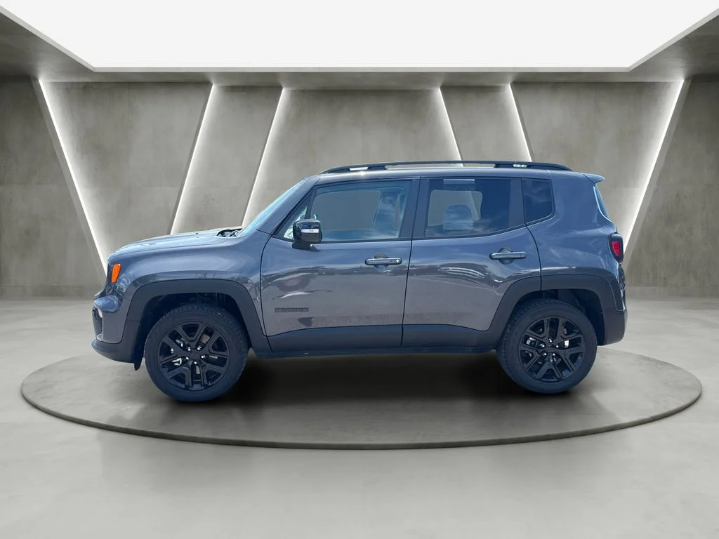 Used 2023 Gray Jeep Altitude image 4