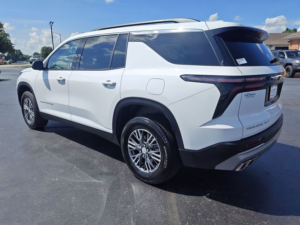 Used 2025 White Chevrolet LT image 3