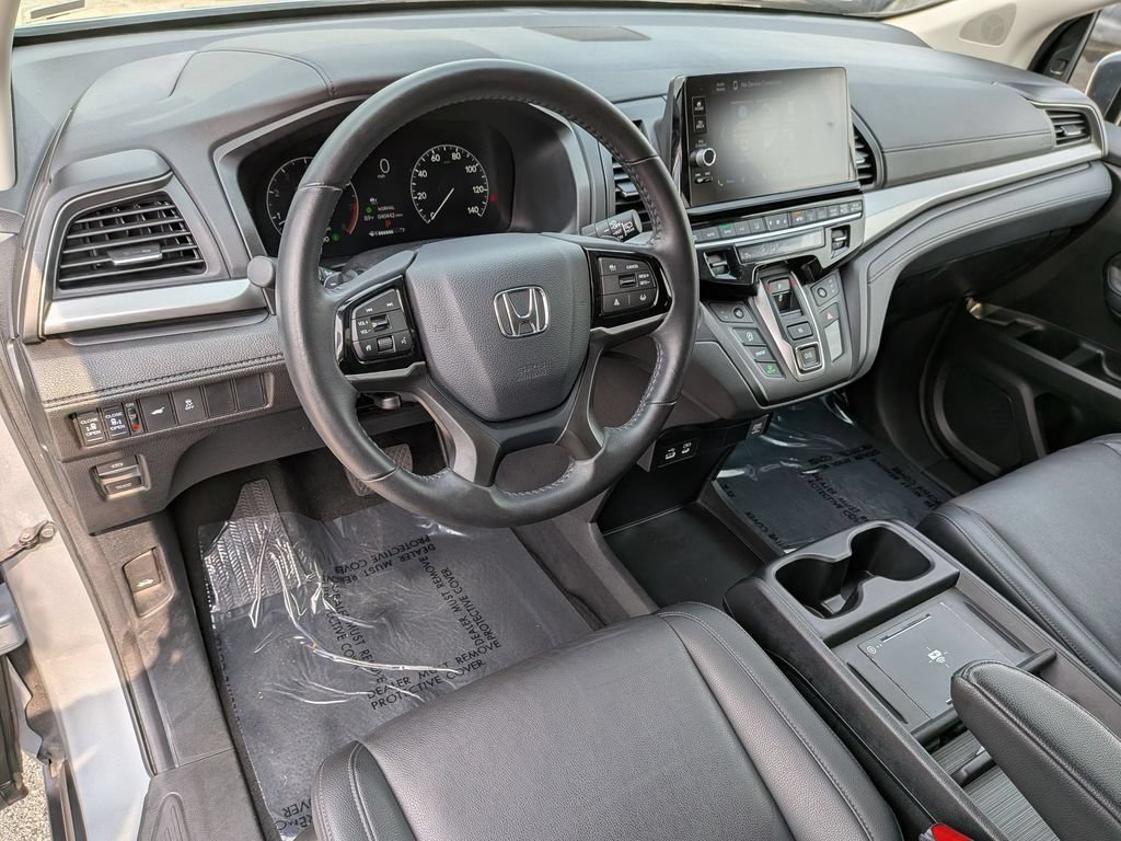 Used 2025 Silver Honda EX-L image 17
