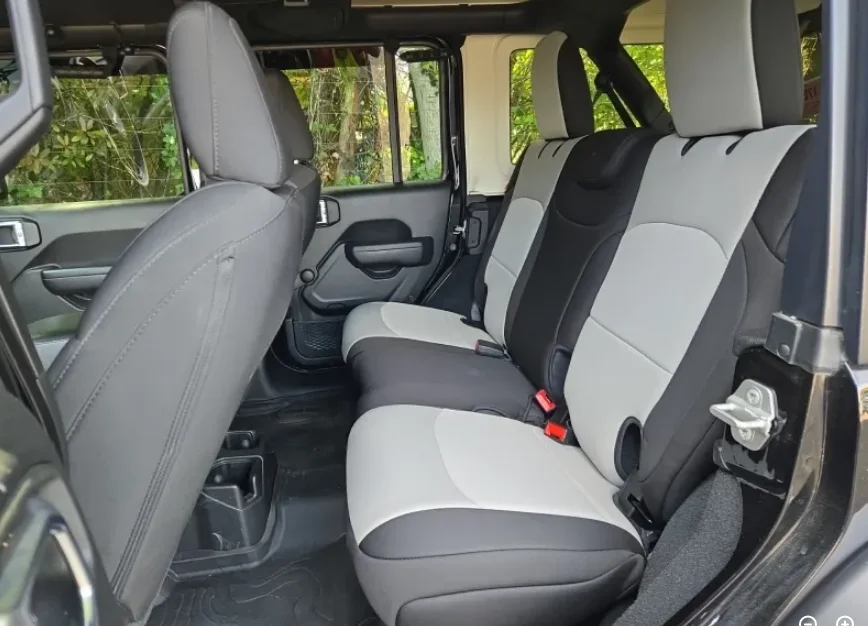 Used 2022 Black Jeep Unlimited Willys image 9