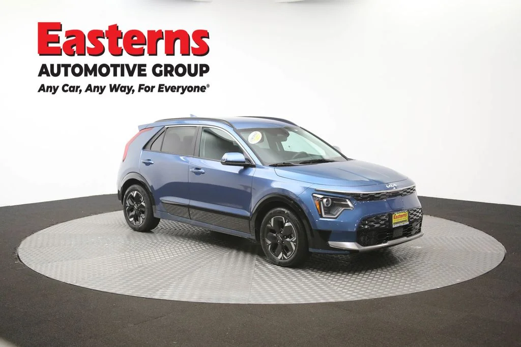 Used 2024 Blue Kia Wind image 50