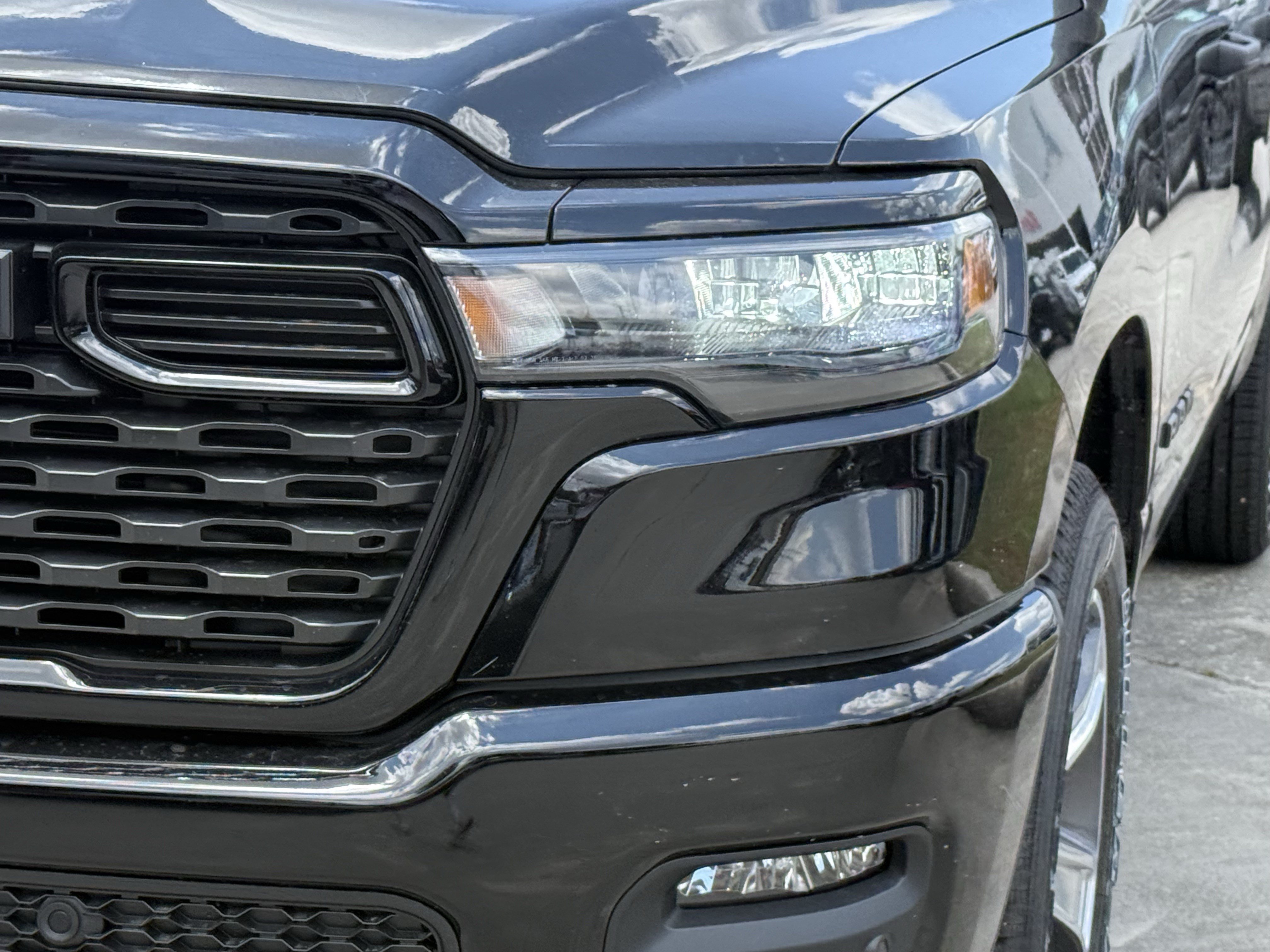 New 2026 Diamond Black Crystal Pearl-Coat Exterior Paint RAM Express image 7