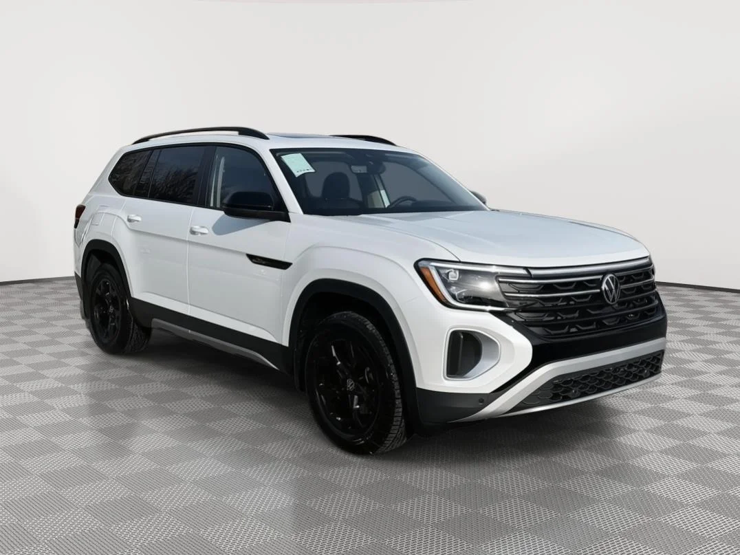 New 2026 Opal White Pearl Volkswagen 2.0T Peak Edition image 1