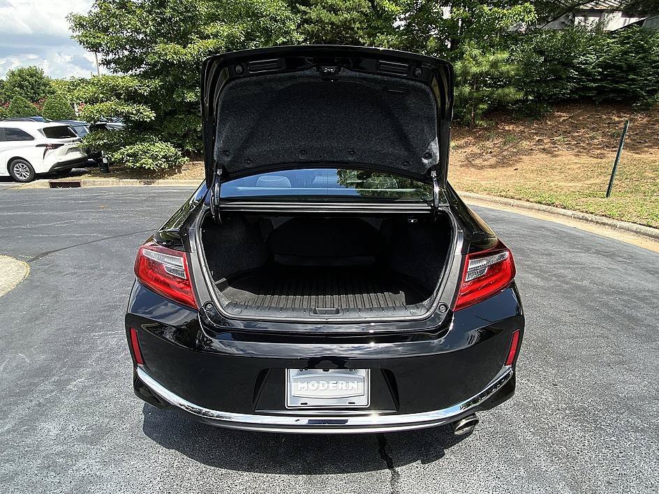 Used 2017 Crystal Black Pearl Honda EX image 22