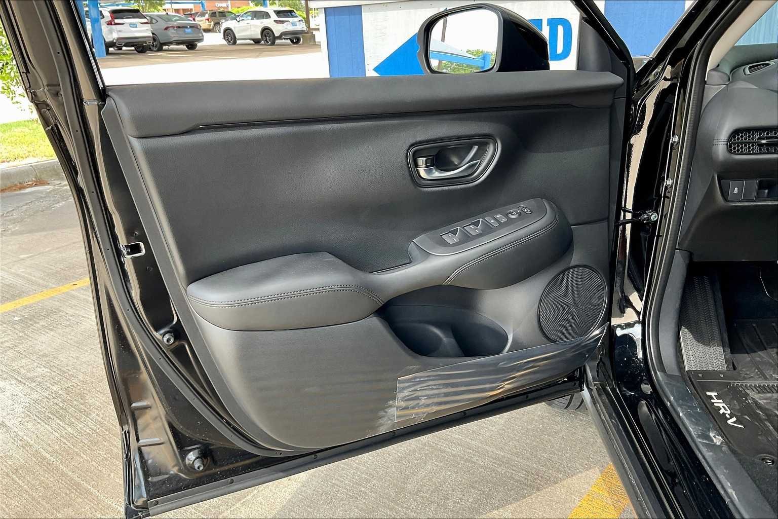 Used 2026 Crystal Black Pearl Honda LX image 10