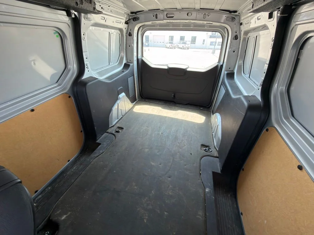 Used 2016 Silver Ford XL image 12