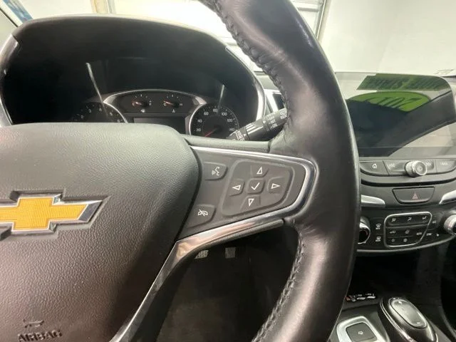 Used 2019 Silver Chevrolet Premier image 18