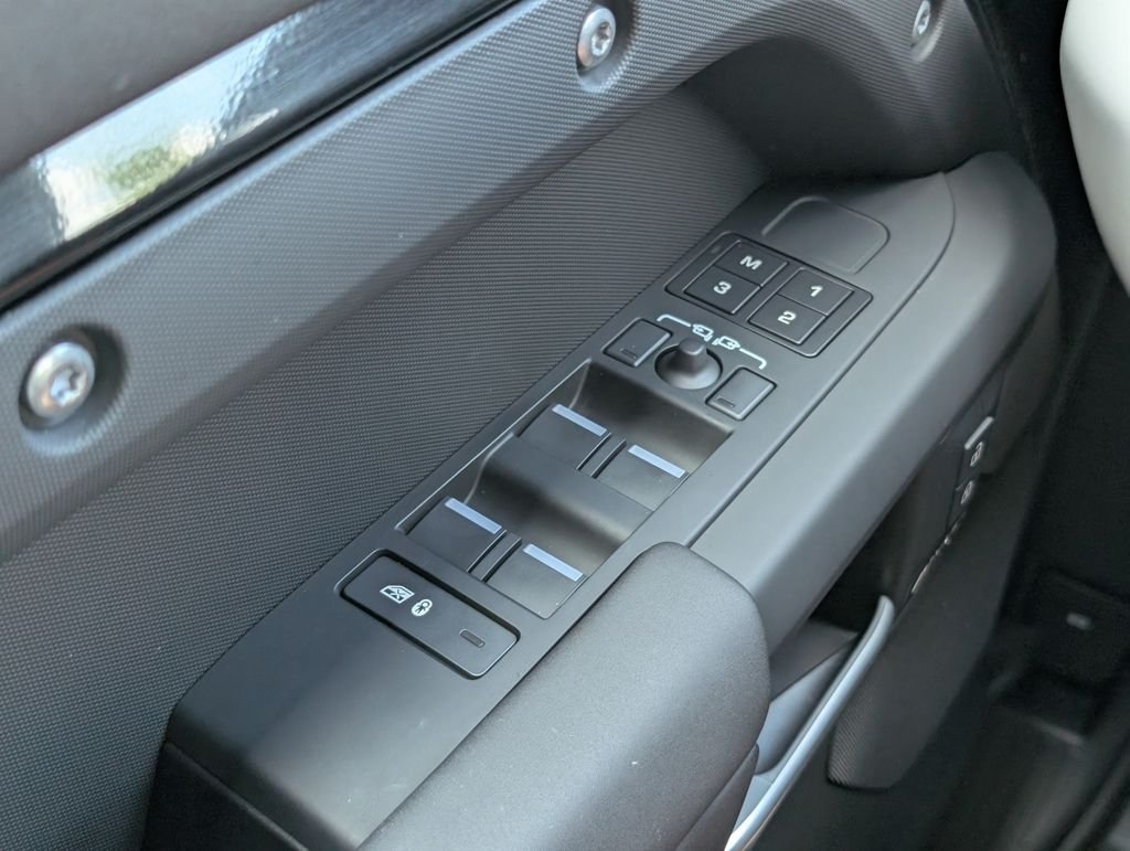 Certified Used 2025 Black Land Rover S image 33