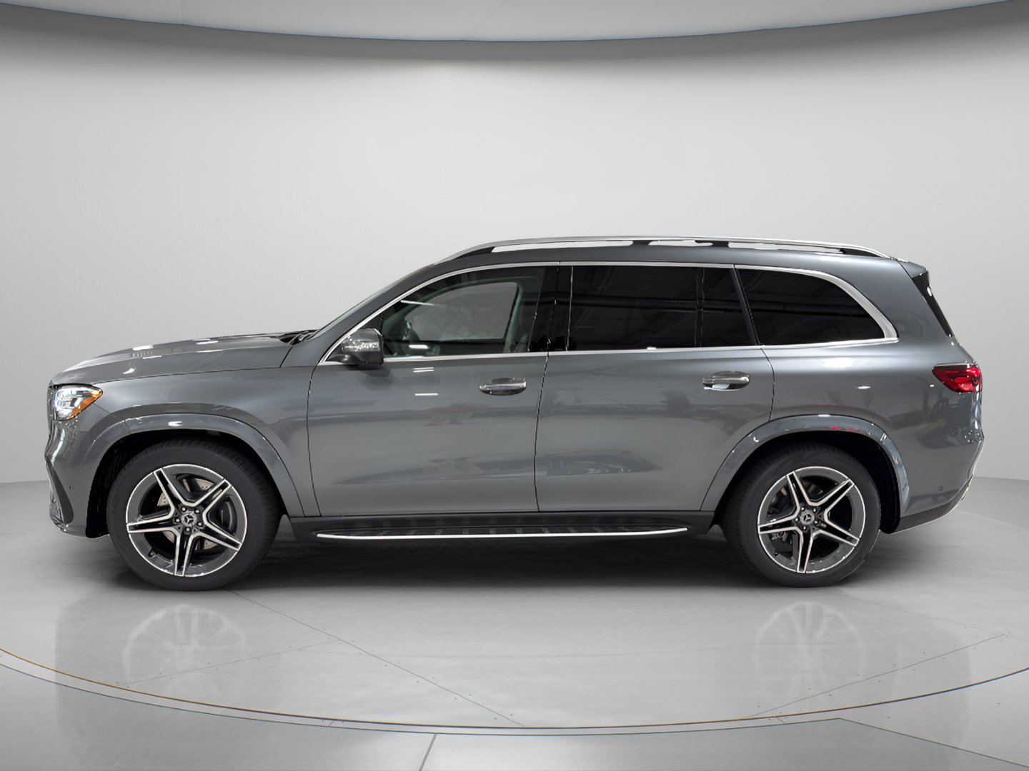 New 2026 Selenite Grey Metallic Mercedes-Benz GLS 450 image 2