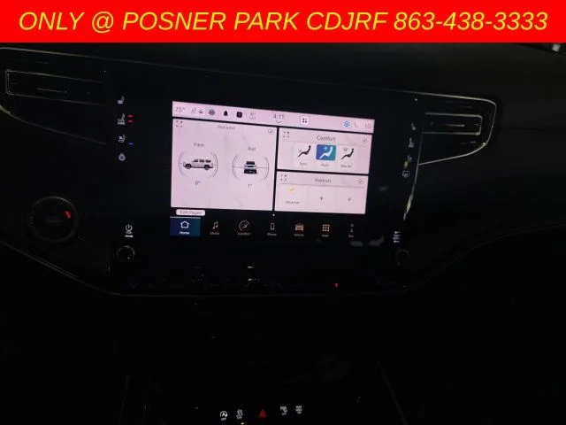 Used 2024 Red Jeep Base image 8