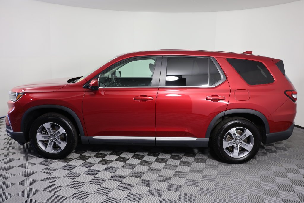 Used 2025 Radiant Red Metallic II Honda EX-L image 5