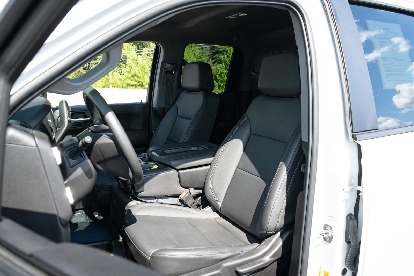 Used 2023 White GMC Pro image 15
