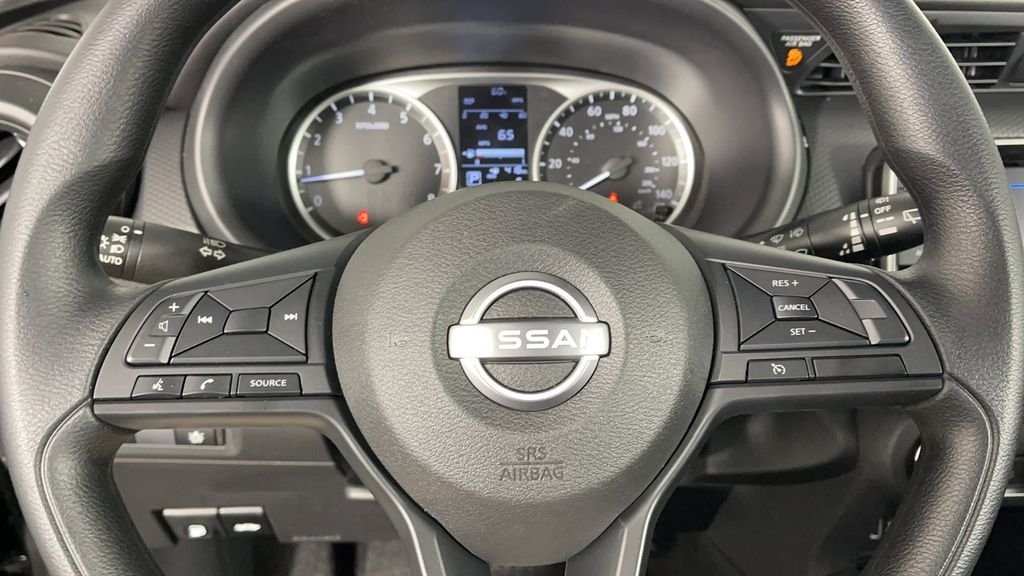 2025 Nissan KICKS PLAY Base - Photo 23