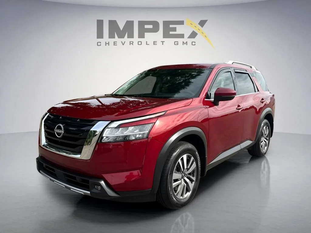 Used 2022  Nissan SL image 1