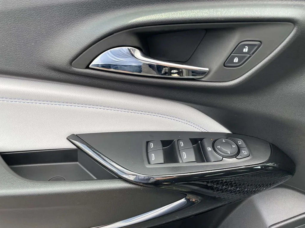 New 2026 Mosaic Black Metallic Chevrolet LT image 18