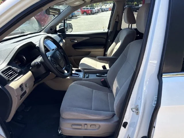 Used 2016 White Diamond Pearl Honda EX image 15