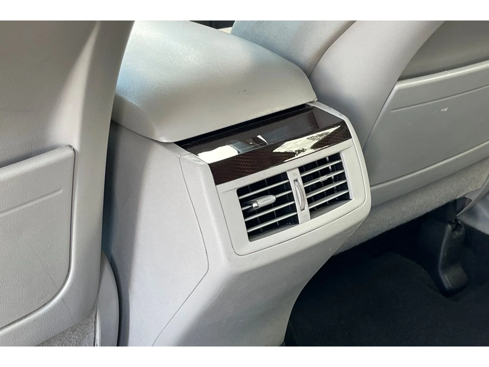 Used 2011 Blizzard Pearl Toyota Base image 38