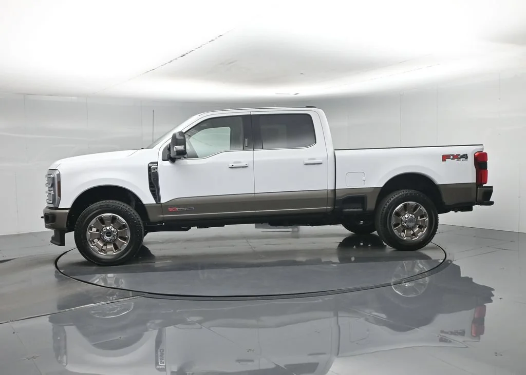 New 2027 Oxford White Ford King Ranch image 32