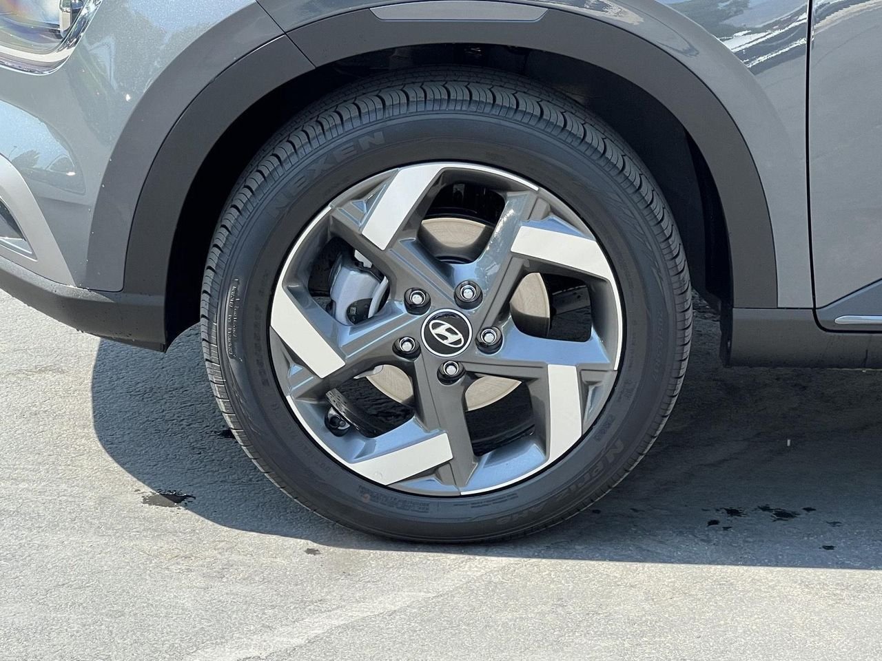 New 2026 Ecotronic Gray w/Black Roof Hyundai SEL w/Two-Tone Roof image 50