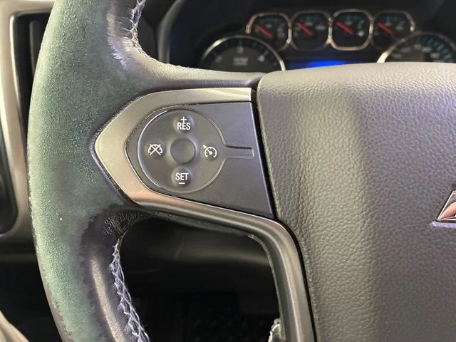 Used 2018 White Chevrolet LT image 23