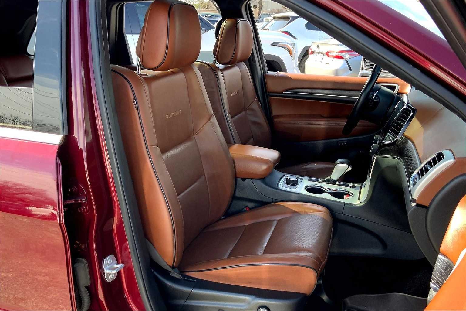 Used 2020 Velvet Red Pearlcoat Jeep Summit image 9