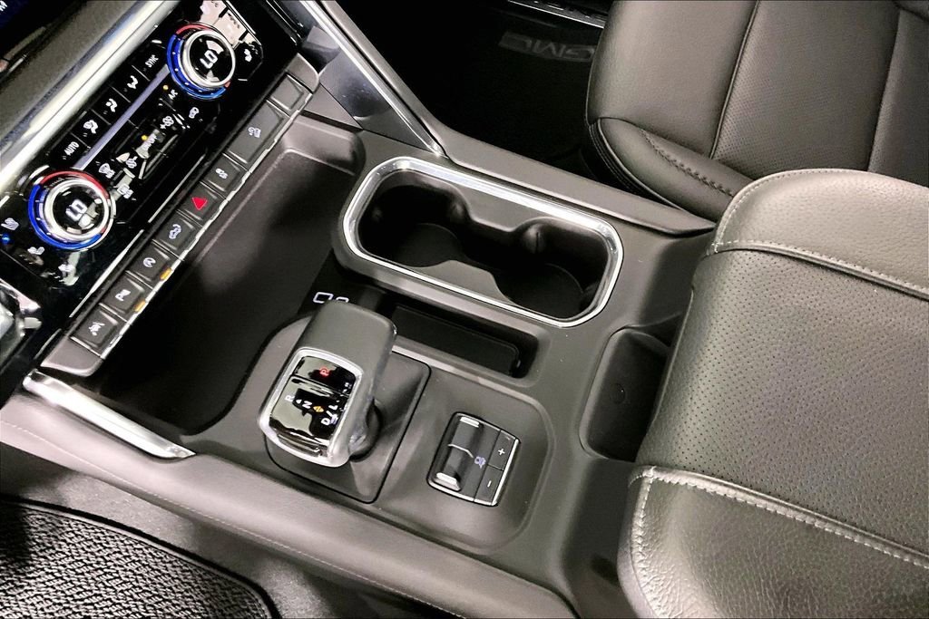 Used 2025 Sterling Metallic GMC Denali image 18