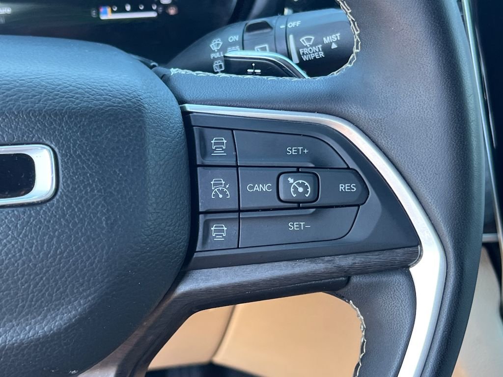 Used 2024 White Jeep 4xe image 29