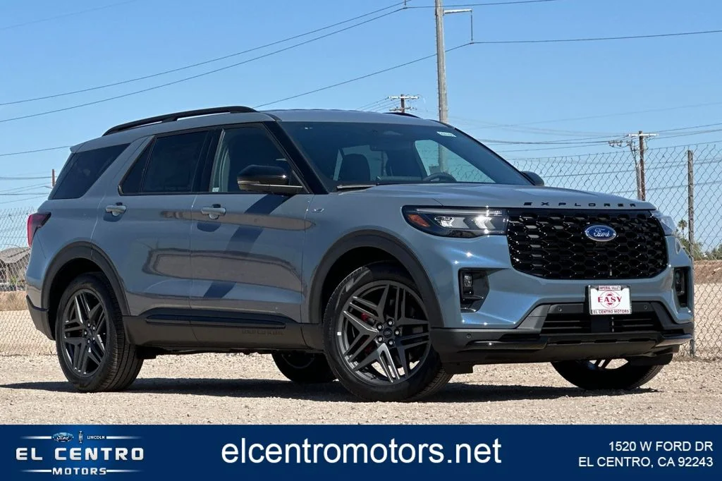 2026 Ford Explorer ST-LINE RWD's photo