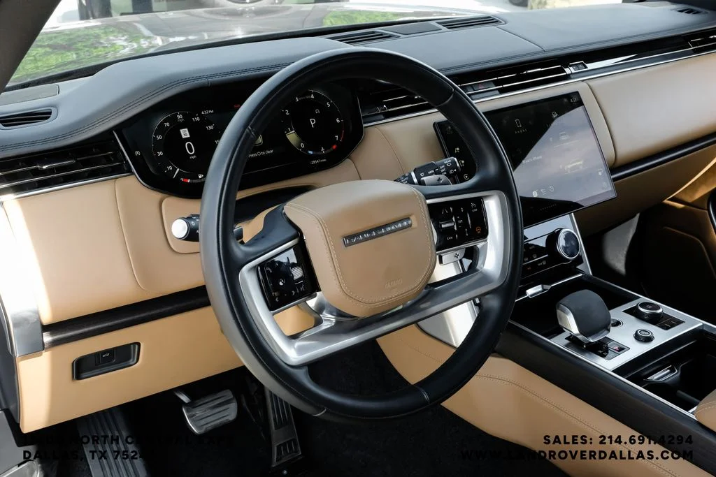 Used 2023 Black Land Rover SE image 15